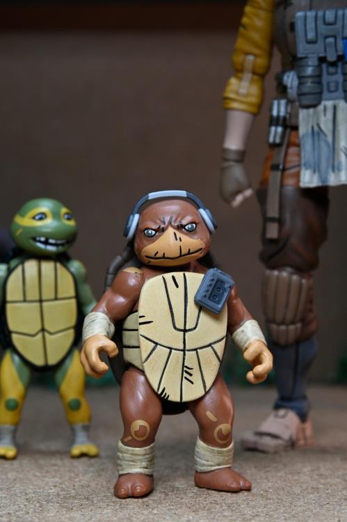 Teenage Mutant Ninja Turtles: The Last Ronin - The Lost Years Grammy April with Baby Yi & Moja - Collectables > Action Figures > toys -  Neca