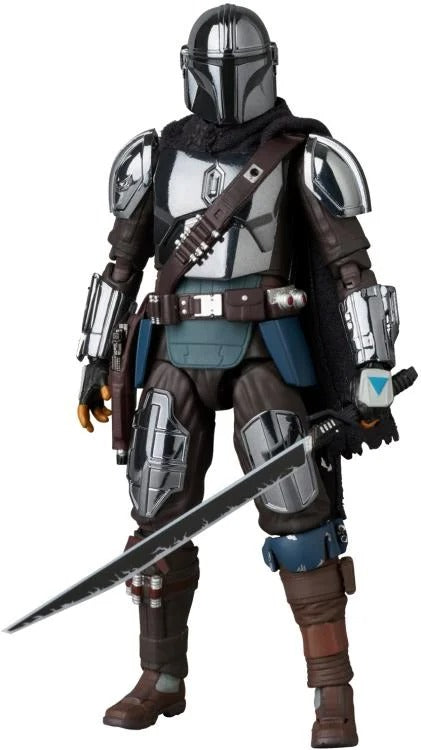 Star Wars MAFEX #256 The Mandalorian (Chrome Ver.) - Action & Toy Figures -  MAFEX