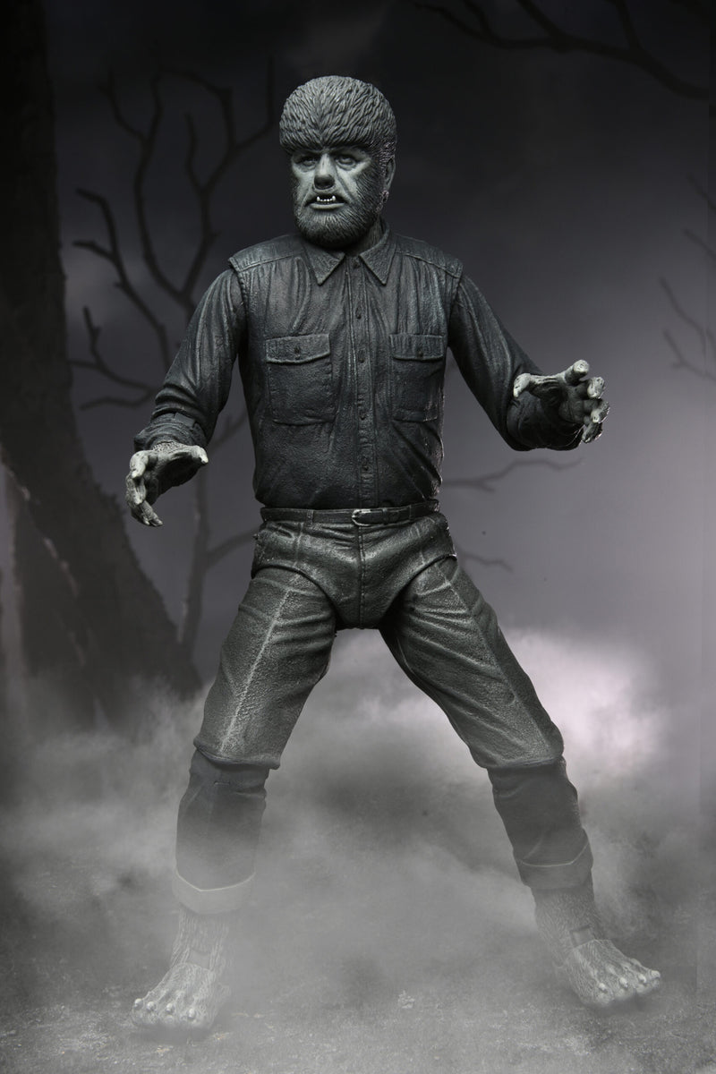 Universal Monsters - Ultimate Wolf Man - Black & White - Collectables > Action Figures > toys -  Neca