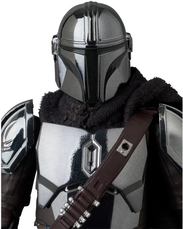 Star Wars MAFEX #256 The Mandalorian (Chrome Ver.) - Action & Toy Figures -  MAFEX