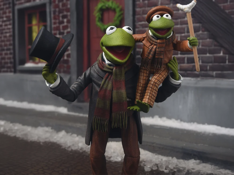 Sesame Street Ultimate - Ultimate Kermit as Bob Cratchit and Robin as Tiny Tim (Preorder Dec 2026) - Collectables > Action Figures > toys -  Neca