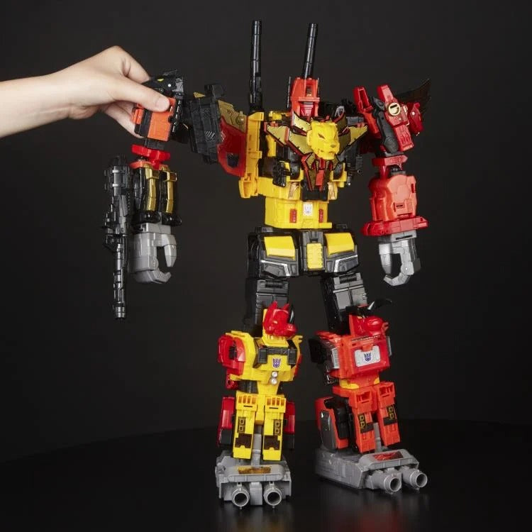 Transformers Power of the Primes Titan Class Predaking Combiner (Preorder Q2 2026) - Collectables > Action Figures > toys -  Hasbro