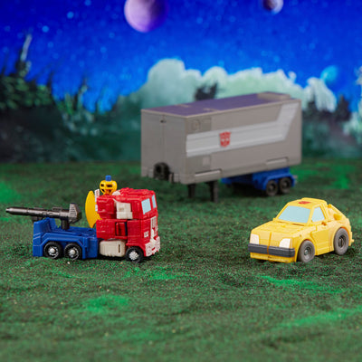 Transformers Legacy Evolution Core Class Optimus Prime & Bumblebee - Exclusive (preorder Q4) - Collectables > Action Figures > toys -  Hasbro