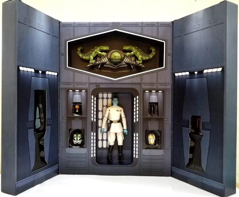 Star Wars - The Black Series - Grand Admiral Thrawn - SDCC Exclusive (Sub-Par Packaging) - Collectables > Action Figures > toys -  Hasbro