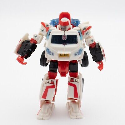 Transformers Universe Classic Series Deluxe Class 25th Anniversary Autobot Ratchet - Collectables > Action Figures > toys -  Hasbro