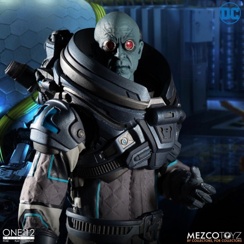 Mezco - DC Comics One:12 Collective Deluxe Mr. Freeze - Collectables > Action Figures > toys -  MEZCO TOYS