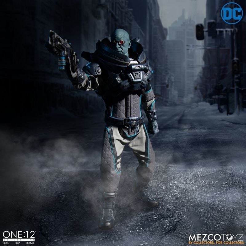 Mezco - DC Comics One:12 Collective Deluxe Mr. Freeze - Collectables > Action Figures > toys -  MEZCO TOYS