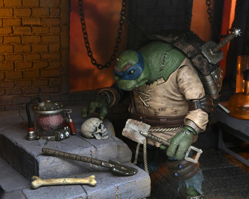 Universal Monsters x Teenage Mutant Ninja Turtles Ultimate Leonardo as The Hunchback (preorder ETA May) - Action & Toy Figures -  Neca