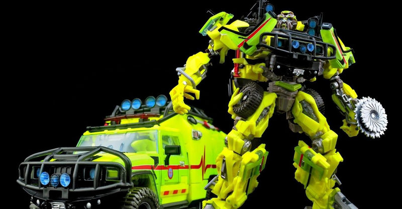 Transformers Movie Masterpiece Series: MPM-11 Autobot Ratchet Collector Figure - R Exclusive - Toy Snowman