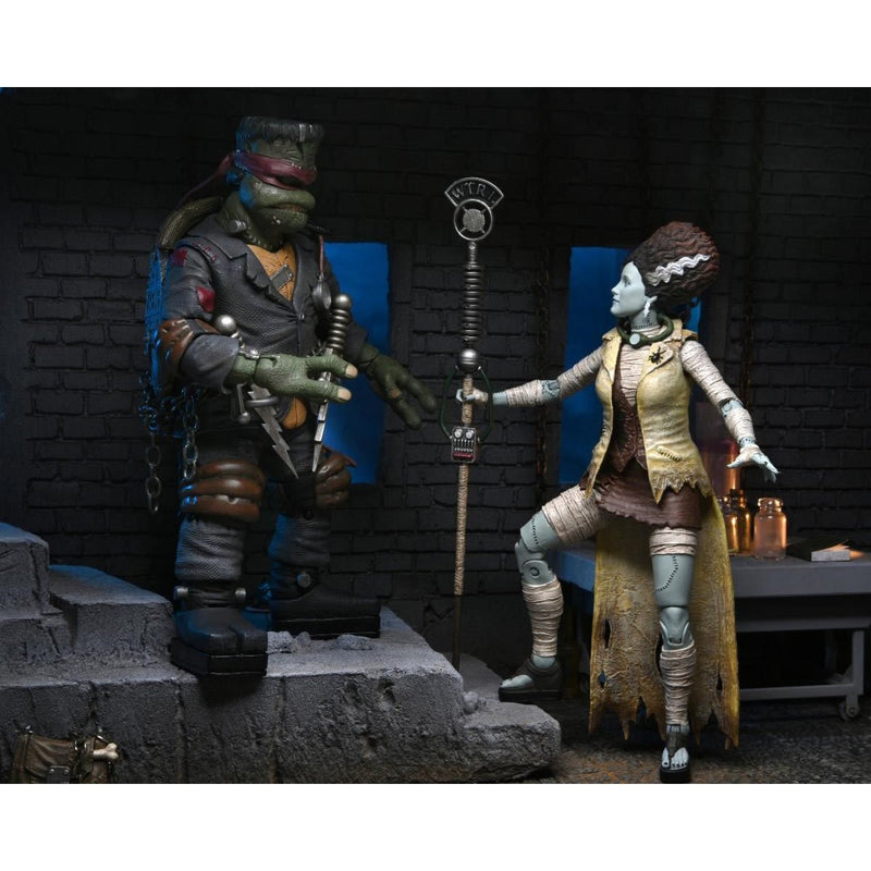 Neca - Ultimate April O Neil as Bride of Frankenstein - Judith Hoag (preorder) - Action & Toy Figures -  Neca