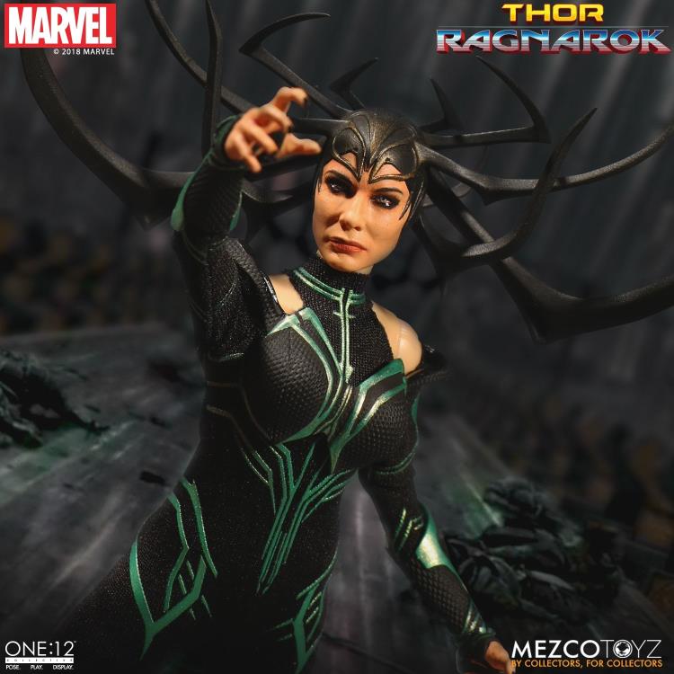 Thor: Ragnarok One:12 Collective Hela - Action & Toy Figures -  MEZCO TOYS