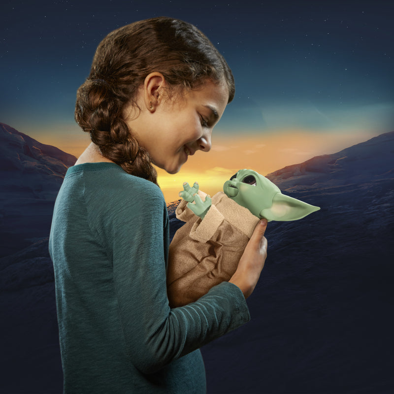 (Preorder ETA Dec) Star Wars Galactic Snackin’ Grogu ( Baby Yoda ) - Toy Snowman