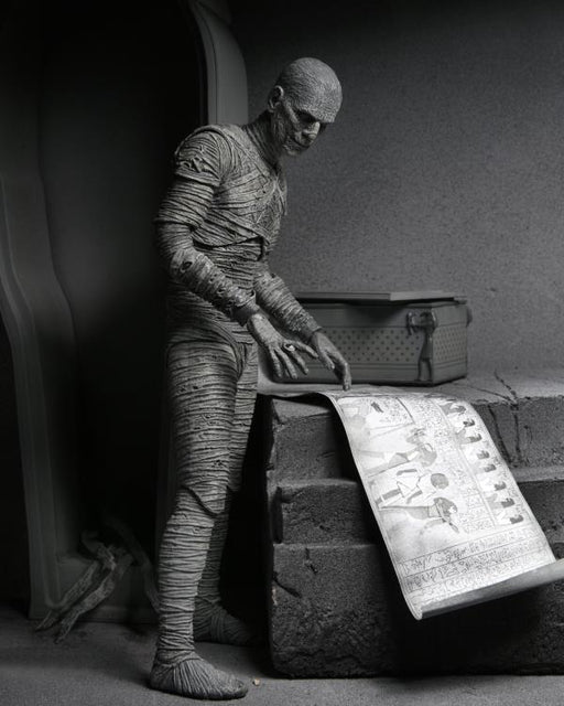 Universal Monsters Ultimate Mummy (Black & White) Figure (preorder) - Action & Toy Figures -  Neca