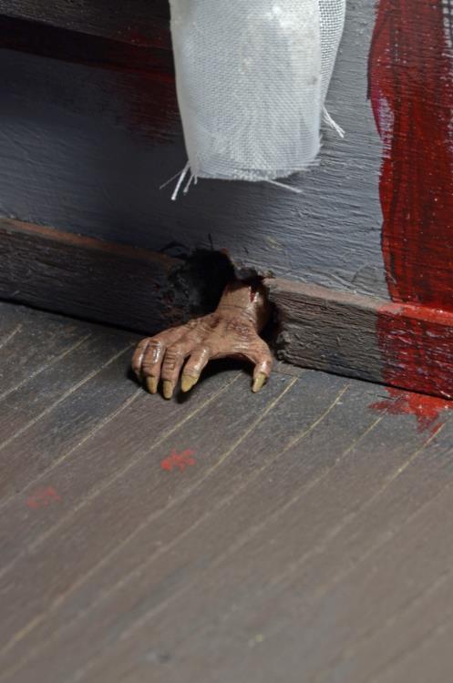 NECA Evil Dead 2 Ultimate Ash 7 Inch Action Figure - Action & Toy Figures -  Neca