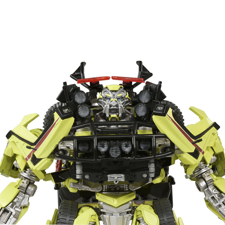 Transformers Movie Masterpiece Series: MPM-11 Autobot Ratchet Collector Figure - R Exclusive - Toy Snowman