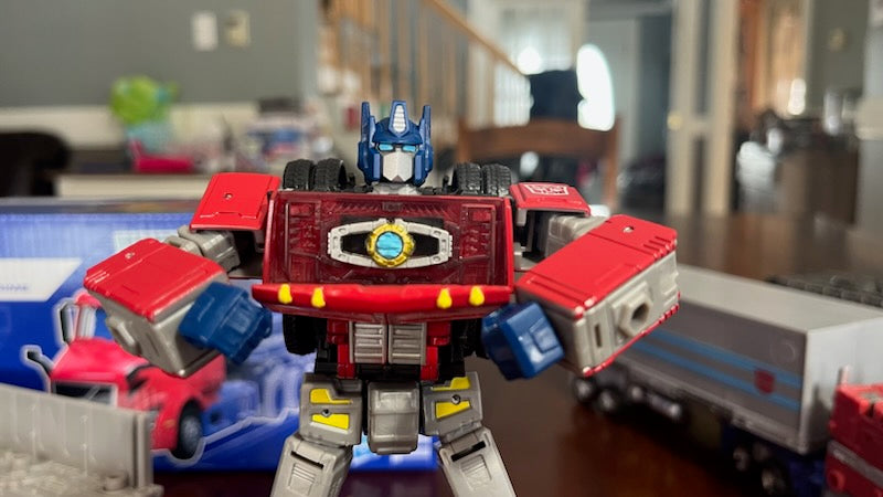Transformers Generations - VNR Optimus Prime Action Figure Toy - Exclusive - Collectables > Action Figures > toys -  Hasbro