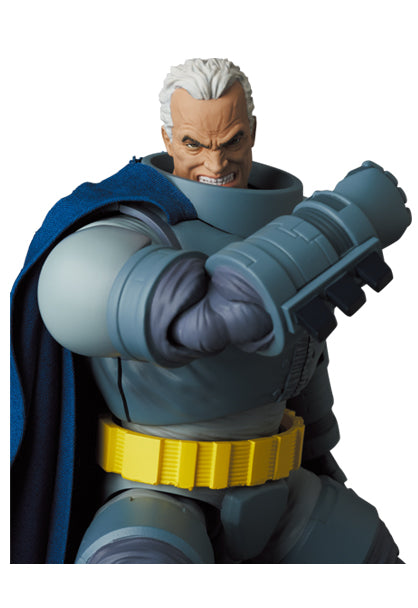 Batman: The Dark Knight Returns MAFEX #146 Armored Batman - Action & Toy Figures -  MAFEX
