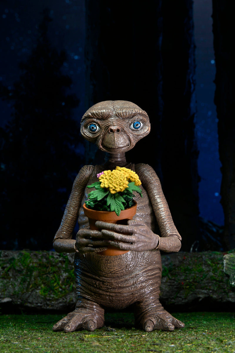 NECA 40th Anniversary Ultimate E.T. - Collectables > Action Figures > toys -  Neca