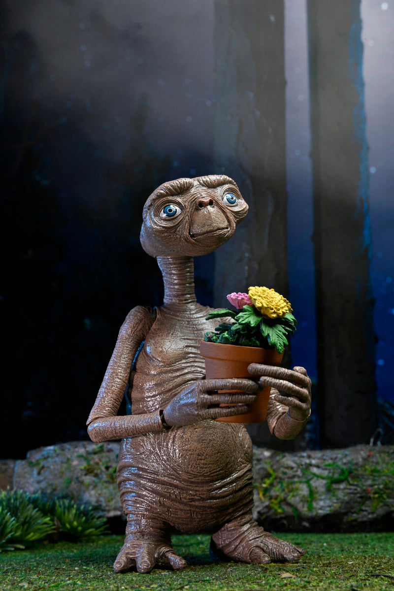 NECA 40th Anniversary Ultimate E.T. - Collectables > Action Figures > toys -  Neca
