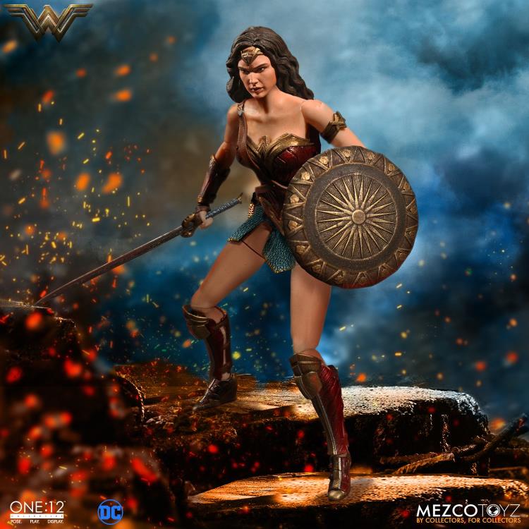 Wonder Woman One:12 Collective Wonder Woman - Action & Toy Figures -  MEZCO TOYS